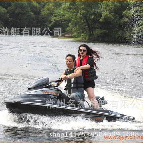 双人摩托挺 水上游乐设施 海边度假