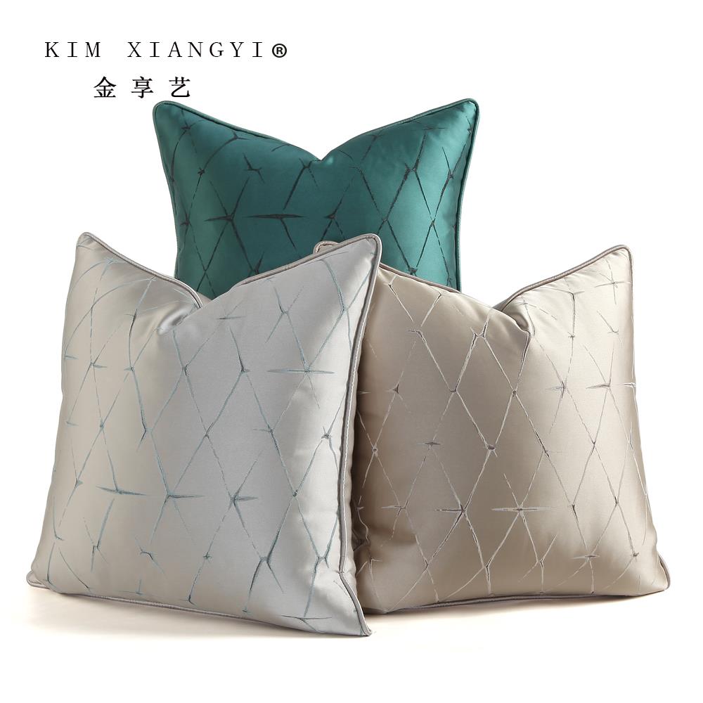 简约现代北欧高端样板房客厅沙发抱枕靠垫绸缎米色枕套方枕大靠包