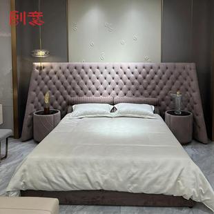 【Vf真皮床】MEDICI磨砂布艺床意式轻奢拉扣宽屏双人婚床工厂展厅