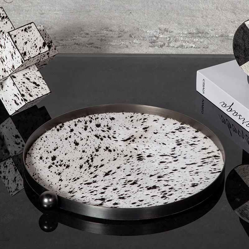 现代简约轻奢f形圆形金属皮革托盘软装饰品摆件样板间售楼处茶几