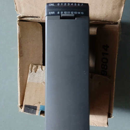 富士PLC数字输模块 NP1Y16T09P6 原厂件，议价