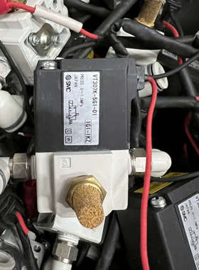 日本电磁阀 VT307K-5G1-01 实物拍摄！正品议价