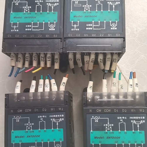 SNT200E调速电位器4个，实物拍摄的，成色如图所示，议价