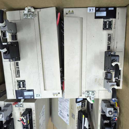 议价安川2KW伺服驱动器，SGDV-180A11A，，功