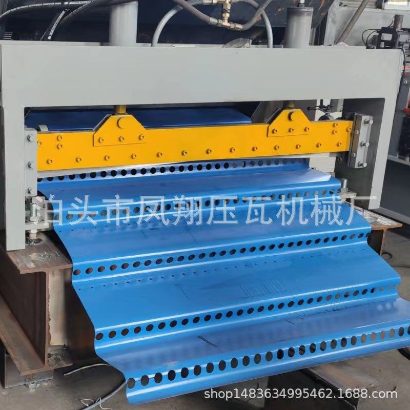 围挡板成型机 公路施工围挡成型主机卡槽机 镀锌板冲孔围挡压型机,五金/工具,其他机械五金,淘宝优惠券,粉丝福利购,淘宝优惠卷