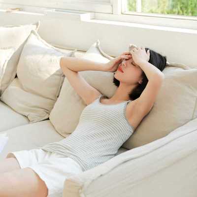 哺乳吊带背心产后一体式免穿文胸纯棉孕妇外出喂奶带胸垫内衣上衣