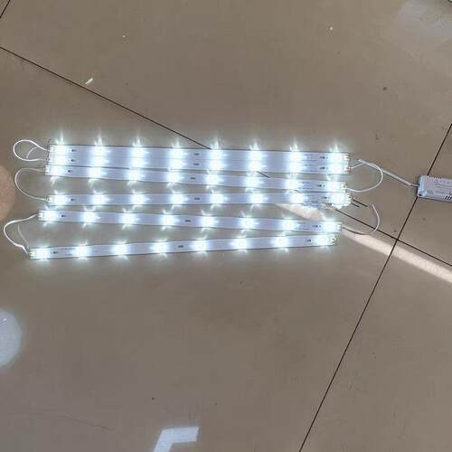520×18MM 2835-2B4C灯条吸顶灯灯条带吸铁磁铁灯芯光源52CM灯条