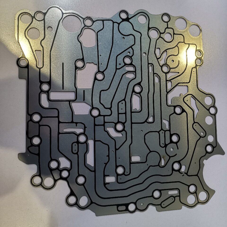 适用凌度0BH/0DE波箱阀体隔板