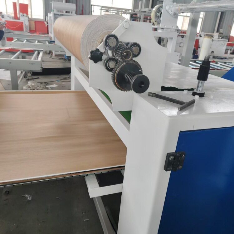 竹木纤维板木饰面碳晶板贴面机全自动冷热胶平贴机板材复合墙布
