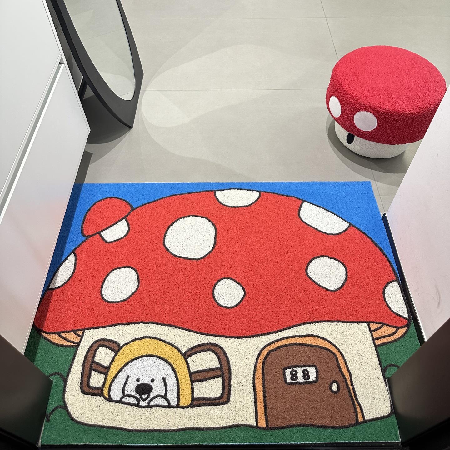 可爱的蘑菇与风和海彩色多巴胺入口地垫防滑刮沙脚垫入口线圈可以