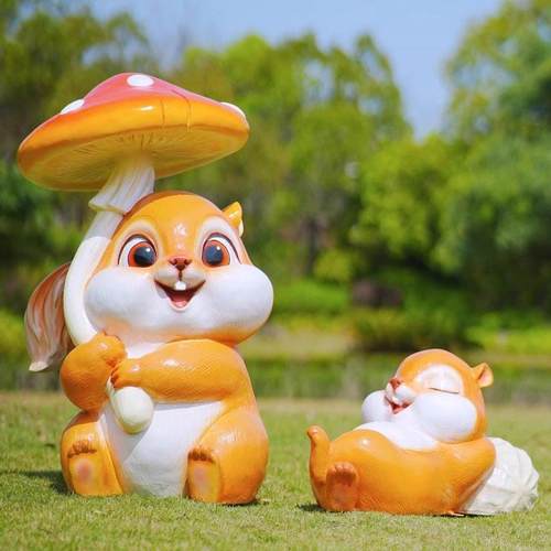 玻璃钢卡通松鼠雕塑户外庭院草坪动物摆件售楼部仿真卡通松鼠摆件