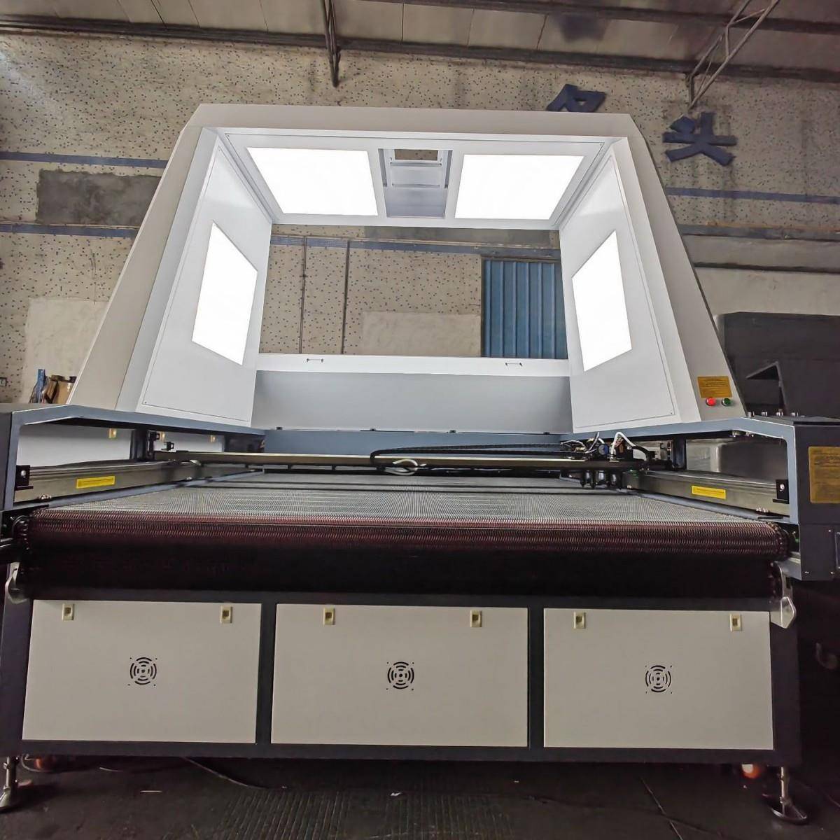 定制厂家1814全自动数控皮革布料非金属新型激光切割机雕刻机厂家