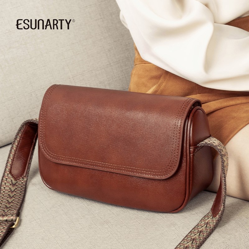 高级感小包包女2025新款斜挎小方包女士时尚轻便真皮宽带单肩包潮