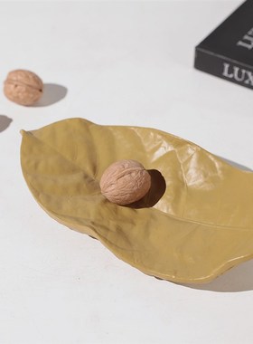 现代简约创意叶片水果盘摆件样板房间售楼处花瓣收纳托盘软装饰品