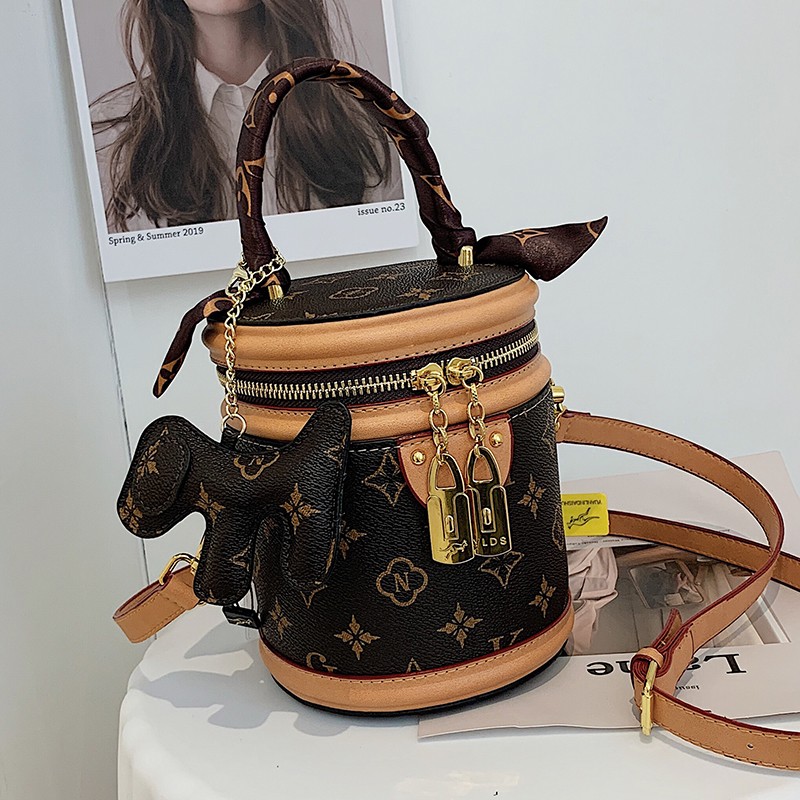 网红丝巾圆筒包包女2021新款潮简约质感女包手提包百搭单肩斜挎包