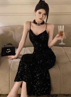 黑色吊带连衣裙子女秋冬季高级感v领收腰包臀晚礼服生日宴会长裙