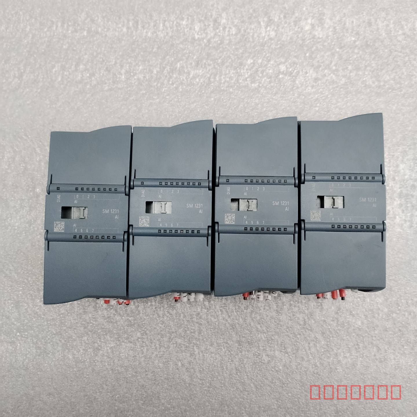 议价SM1231 AI模块 4个 实物图拍摄 型号6ES7维修