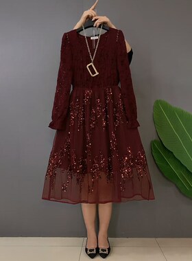洋气蕾丝拼接重工亮片百搭显瘦连衣裙胖妹妹大码女装202.4冬季新
