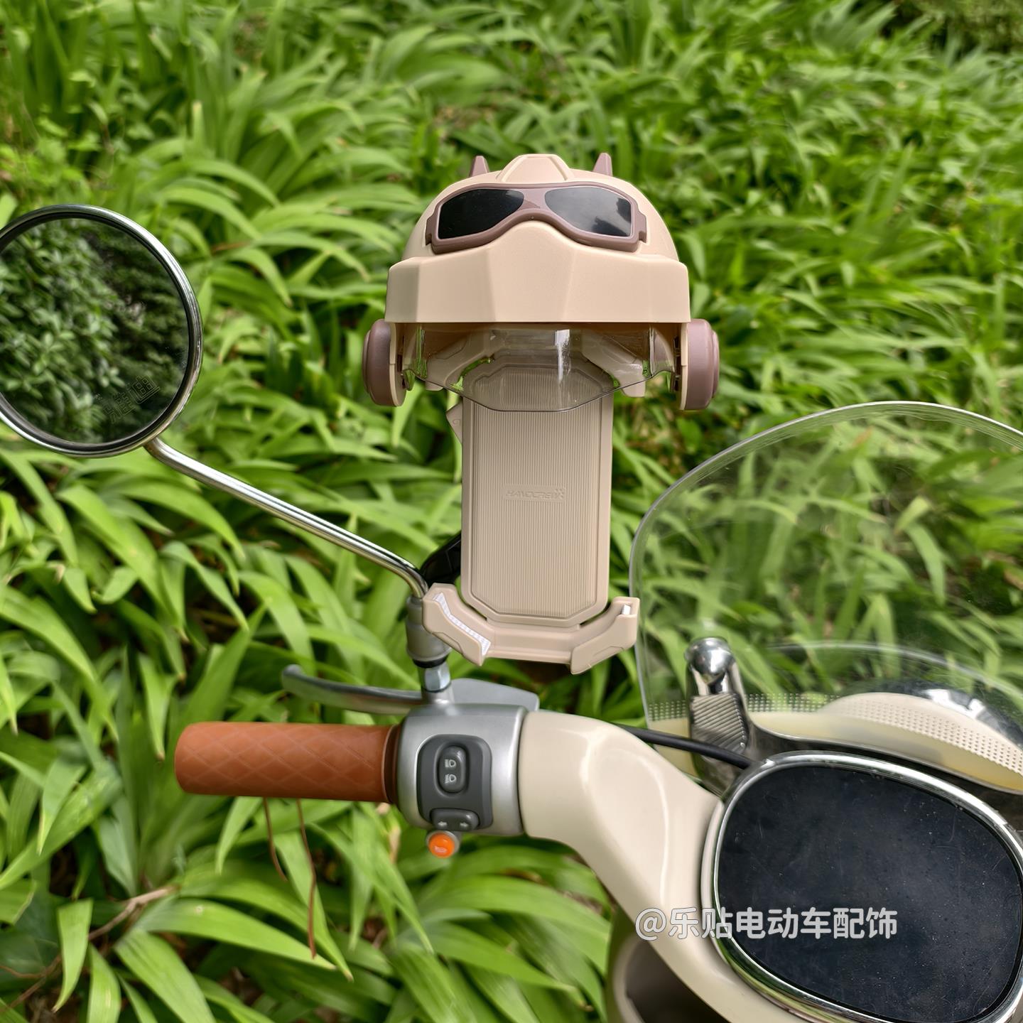 电动车手机支架防震防抖新款可爱电瓶车后视镜款挡雨帽固定导航架