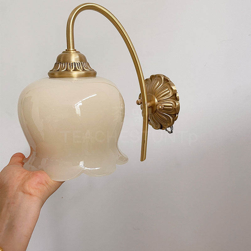 茶栗法式铃兰花奶油美式简约现代壁灯卧室牀头客厅装饰网红走廊