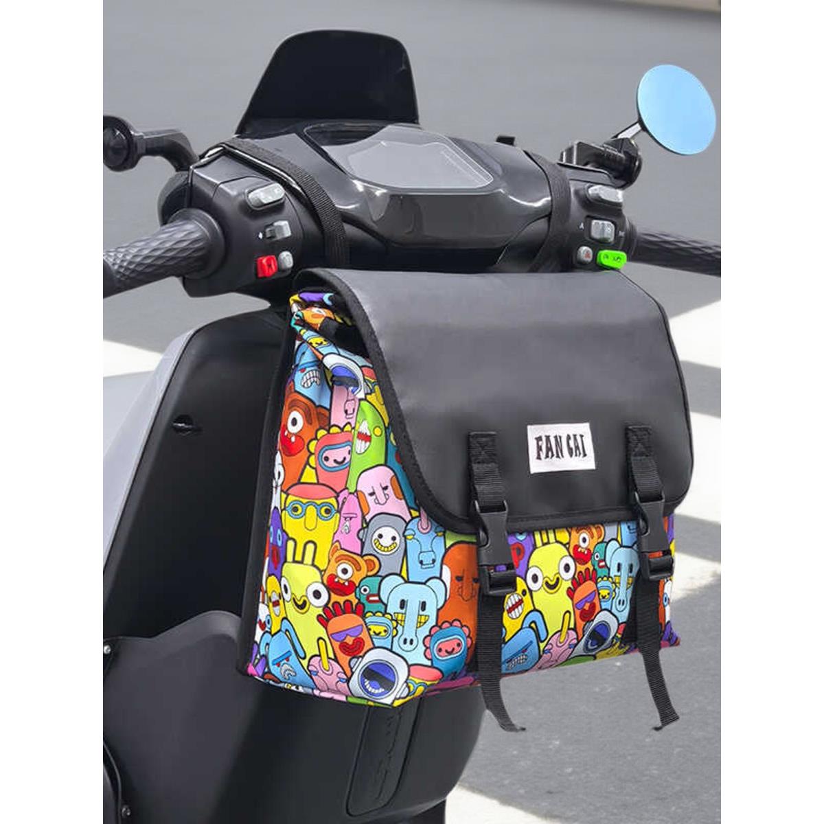 原电动汽车前头盔充电器存储神器踏板电池汽车座椅靠垫通用挂袋侧