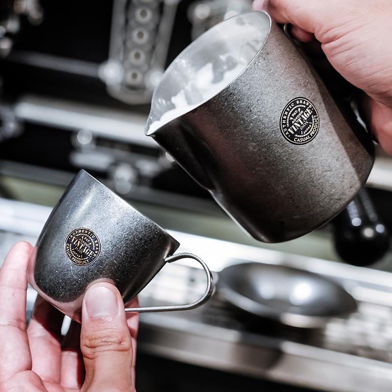 日本青芳制作所复古拉花杯 不锈钢304奶缸咖啡拉花缸打奶泡杯尖嘴