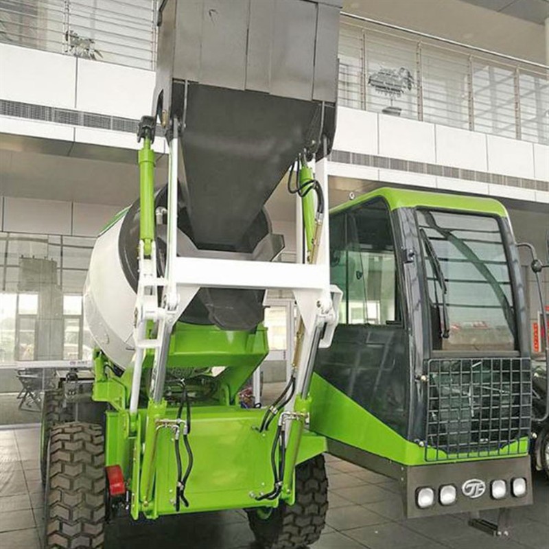 自上料搅拌车混凝土运输车自动上料混凝土搅拌车