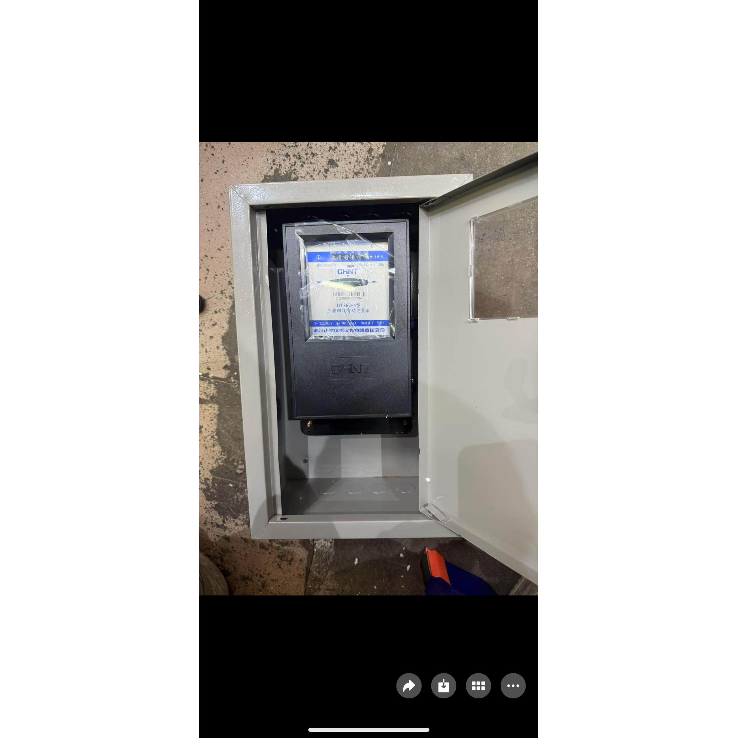 一位户内铁皮平顶三相四线电表箱380V室内带锁电度配电表箱配电箱