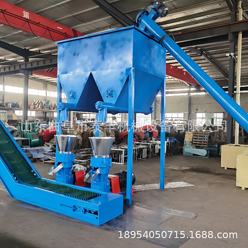 养殖猪鸡牛羊饲料颗粒机玉米粒麸皮草粉压粒机杂粮草料制粒机