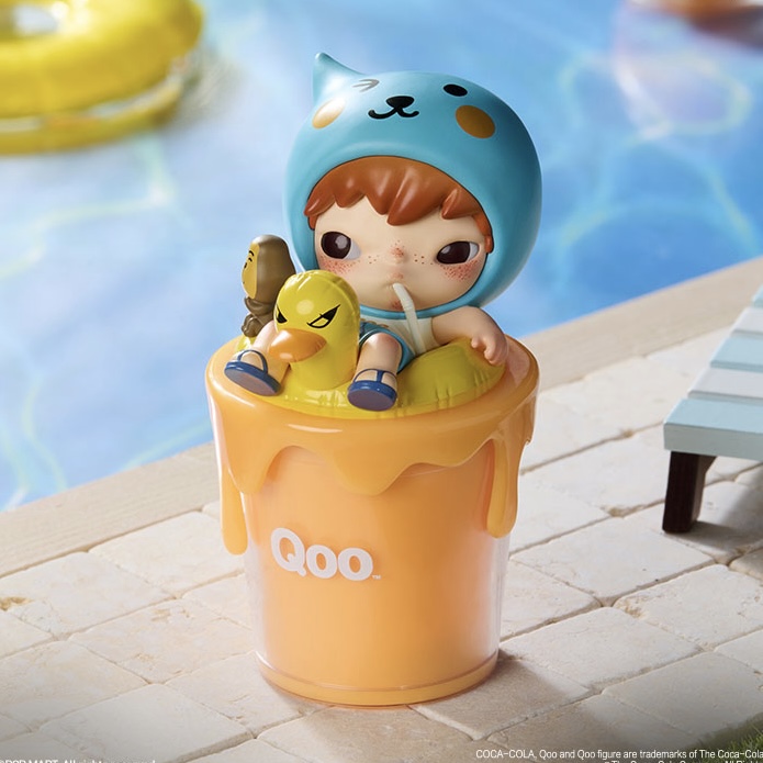 POPMART泡泡玛特小野Hirono x Qoo喝完脸红红手办吊卡潮玩摆件