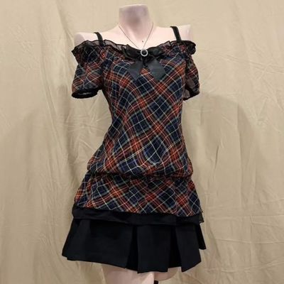 昭和少女 夏季新款日系古着感一字肩格纹上衣学院风百褶短裙套装