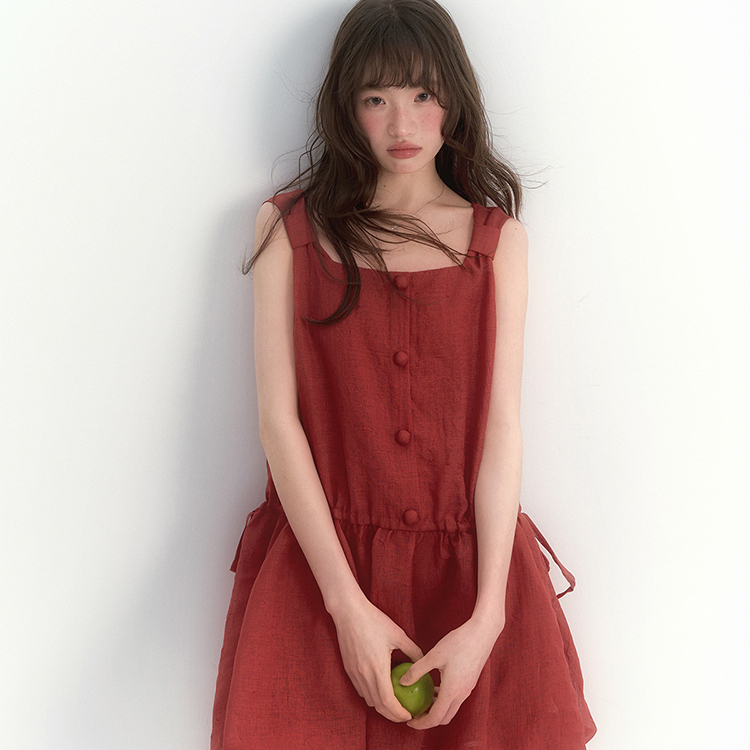 法式高级感时尚气质短裙小个子通勤红色吊带连衣裙女夏季2025新款