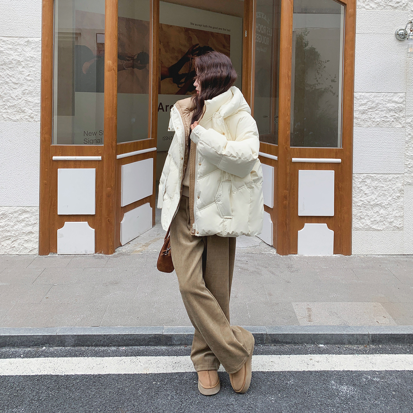 【上新】米色拼接短款羽绒服（90老标）2C079-4565-p320-k468,女装羽绒服,2C079