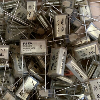 PMR209MC6100M100R30 薄膜电容器 250V100nF 100R X2 20mm RIFA