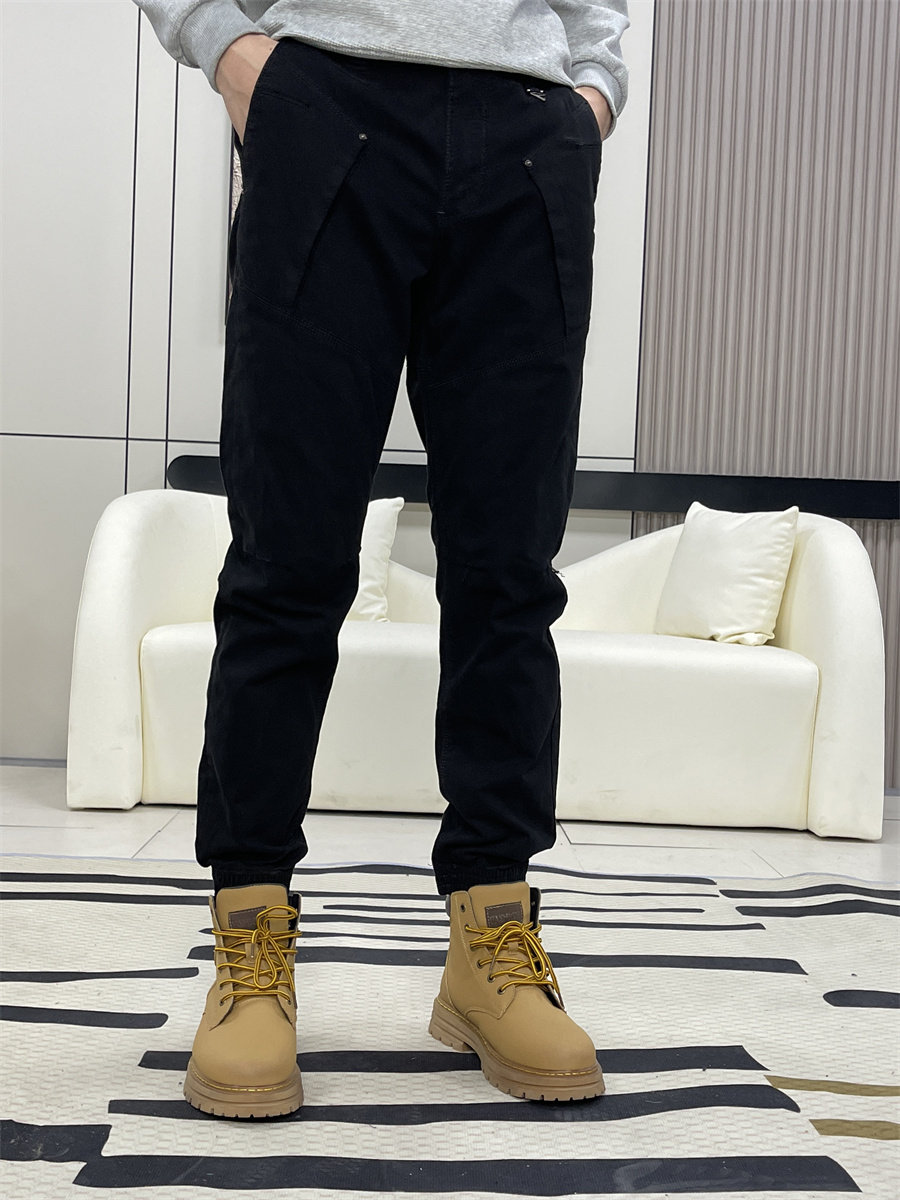 春秋休闲裤男款修身工装裤青年潮牌时尚长裤子2026年百搭束脚黑色