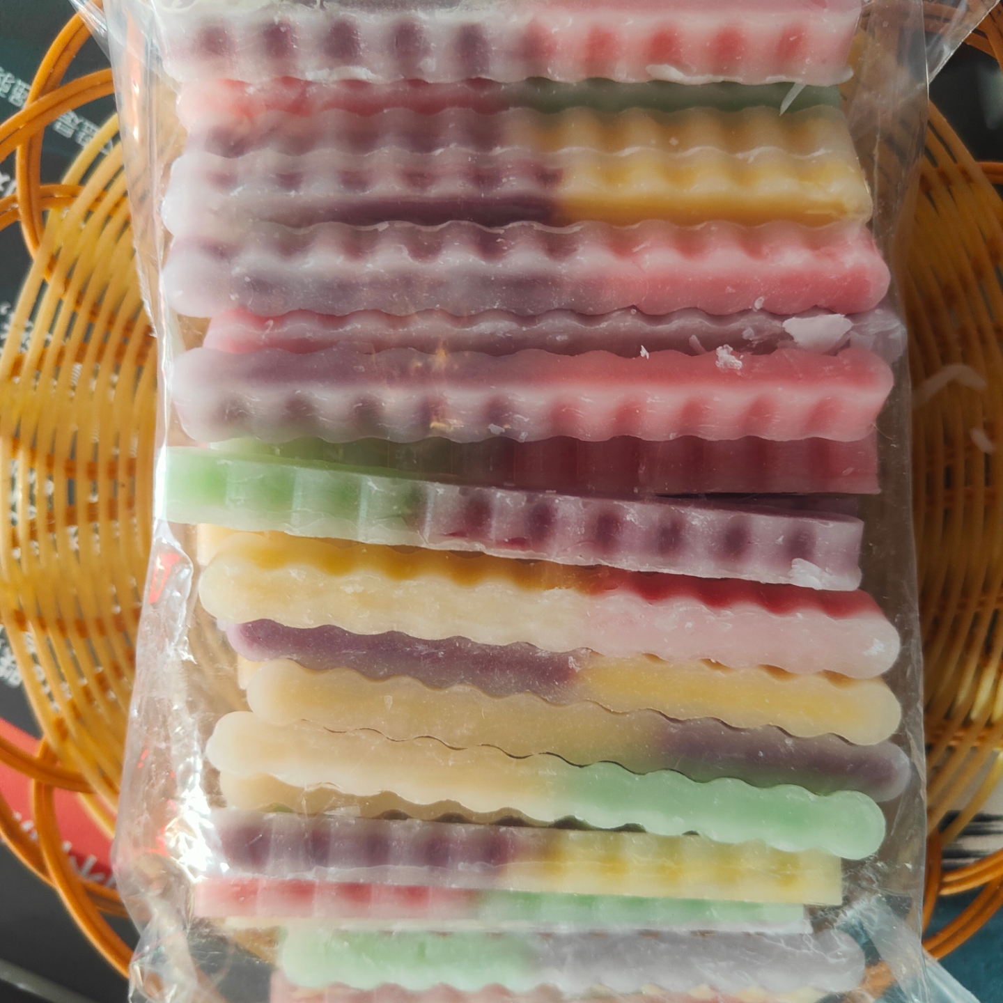 网红爆款蜡爆浆夹心蜡糖