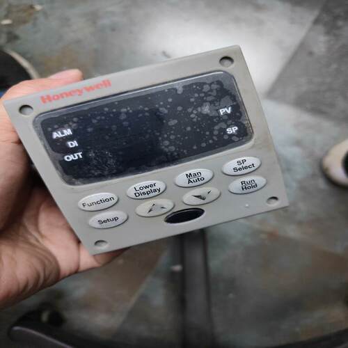 议价霍尼韦尔温度控制器DC3200可维修