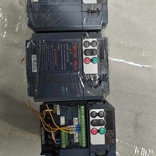 询价富士变频器FRN0.75E1S-4C，三相380-480V，可维修