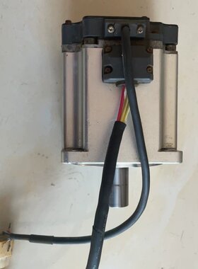 A6系列伺服电机  MHMF082L1U2M 750W