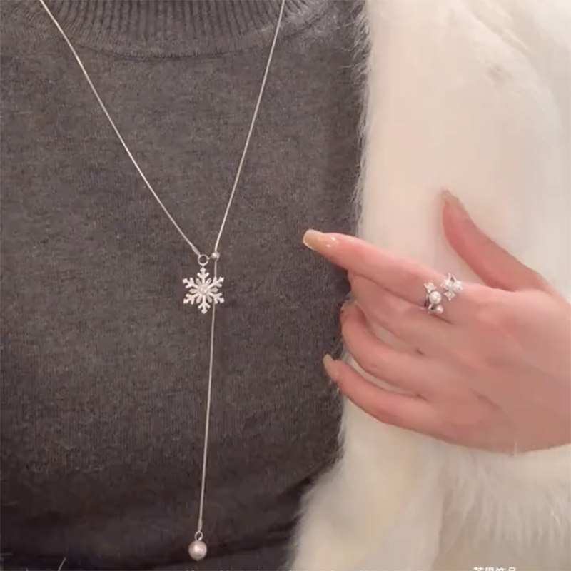 轻奢小众精致雪花抽拉可调节长款项链女秋冬高级感百搭毛衣链配饰