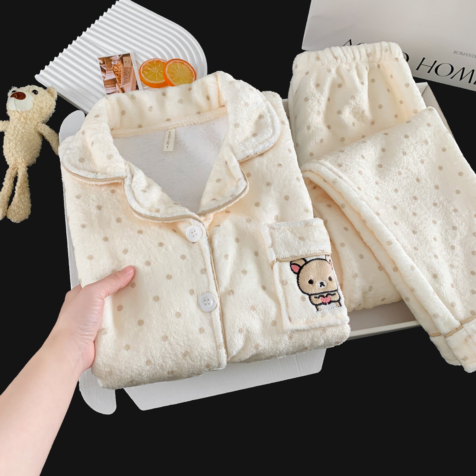 可爱波点小熊法兰绒睡衣女冬季加厚毛绒保暖开衫家居服可外穿套装