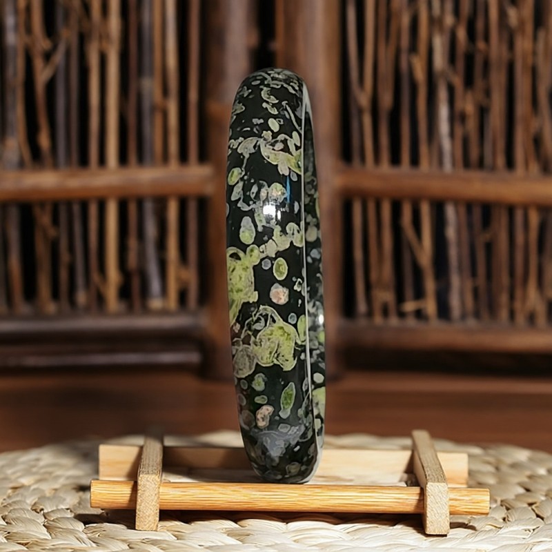 天然梅花玉手镯正宗原矿一级老料64圈口精品收藏