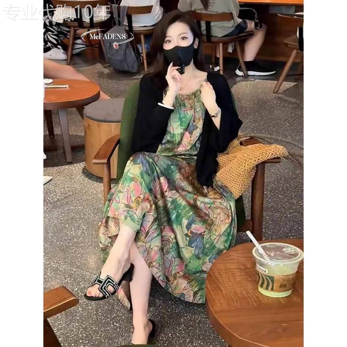 香港欧货高级感气质印花吊带连衣裙女夏款度假风宽松长款印花裙子