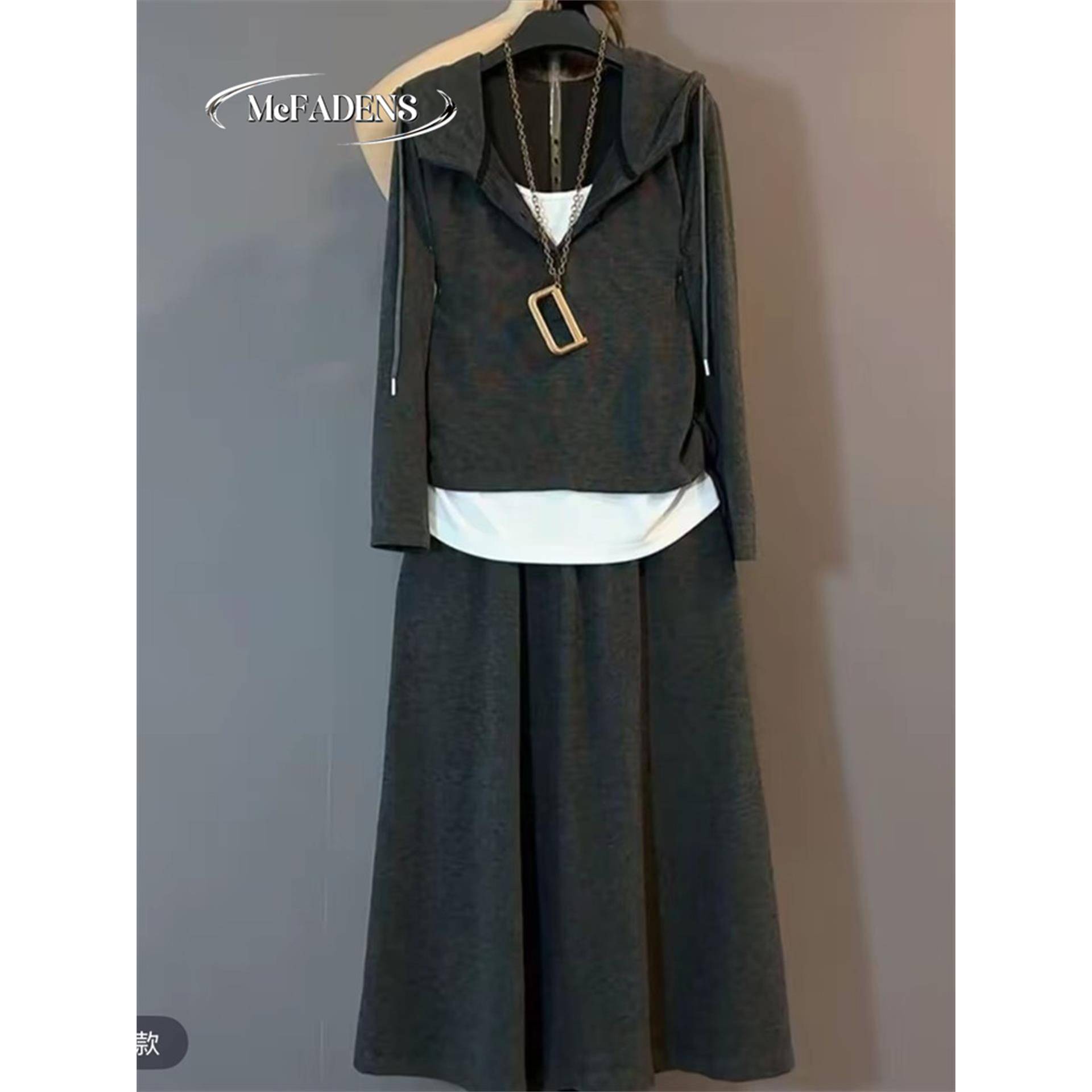 香港秋季新款洋气显瘦假两件上衣显瘦半身裙卫衣胖MM大码休闲套装