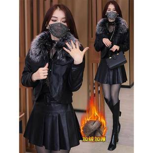 潮牌加绒短款小皮衣套装裙女冬季时尚洋气小个子百褶皮裙两件套潮