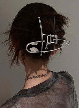 AMORCOME New Design Safety Large Metal Pin Hair Claws