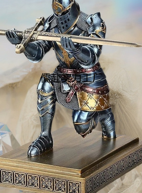 新创意欧洲骑士摆件桌执行官玄关家居装饰办公室桌面铠甲笔架礼品