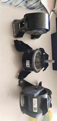 北京现代御翔领翔全车机爪垫发动机固定支架机脚垫纯正精品配件