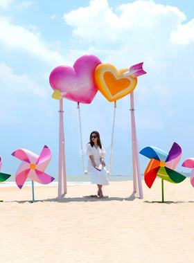 户外网红打卡爱心风车吊椅雕塑