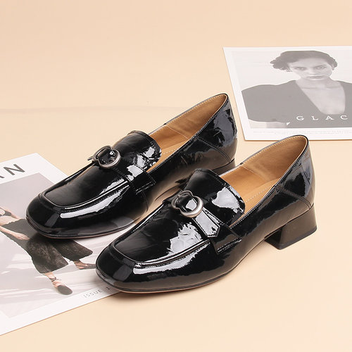 嘉俪多女欧美单鞋漆皮中口方头